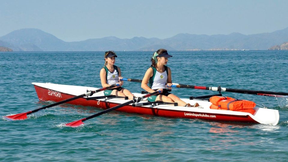 “Rowing Beach Kürek Sprint” yarışları Türkiye’de ilk kez gerçekleştirildi